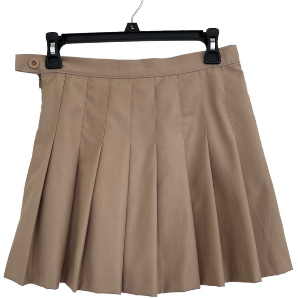 CHUU Fully Lined Pleated Mini Skirt. Size M - Picture 2 of 4